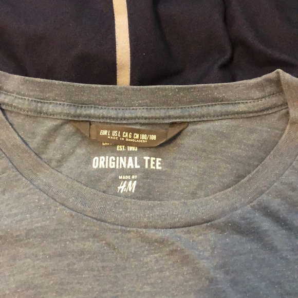 T-shirt - Picture 2 of 2